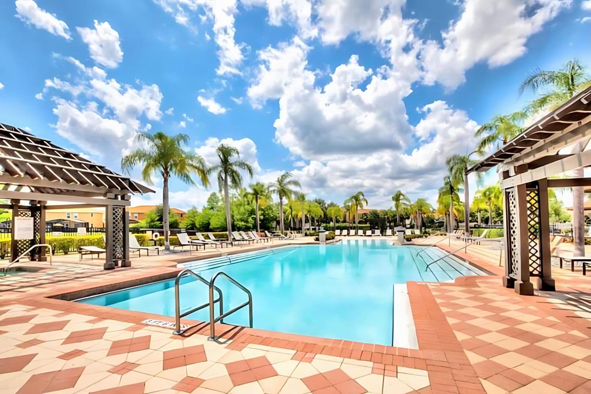 6br Near - With Private Pool Hot Tub And Games Ferienhaus *